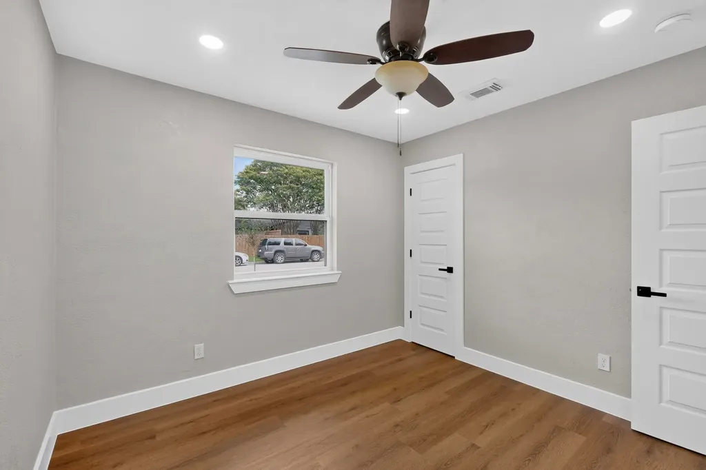 4819 Navajo Trail Balch Springs TX 75180