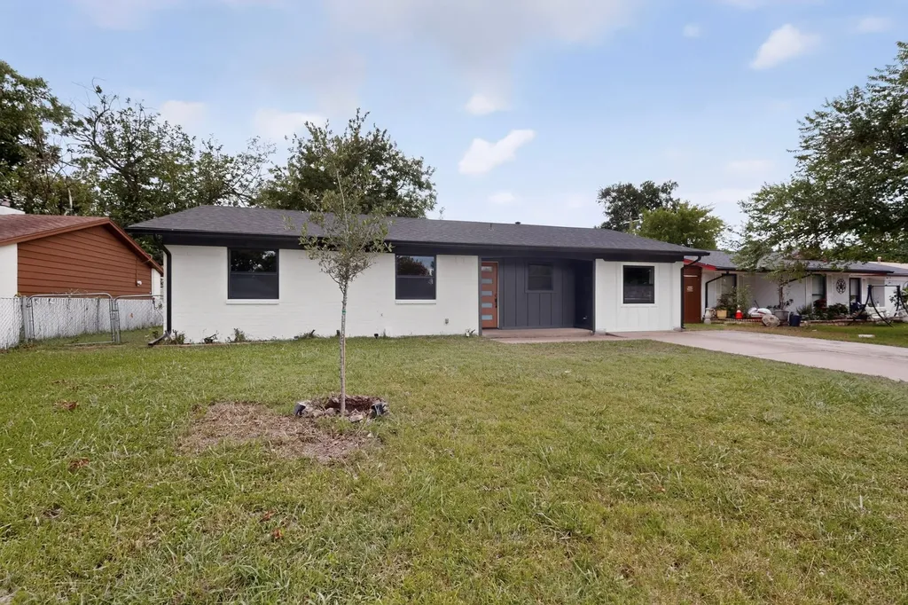 4819 Navajo Trail Balch Springs TX 75180