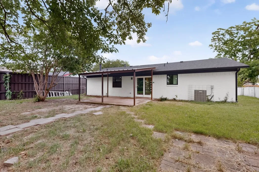 4819 Navajo Trail Balch Springs TX 75180