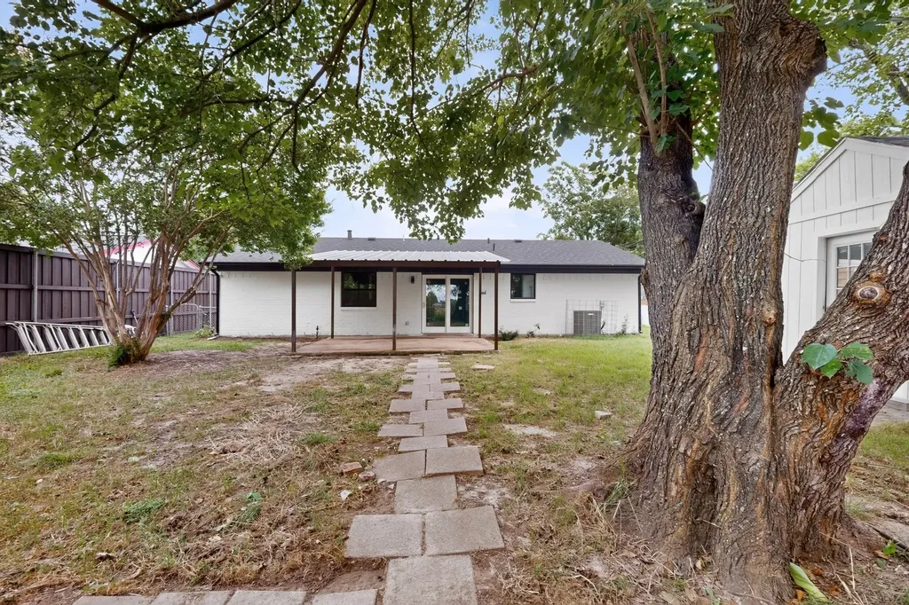 4819 Navajo Trail Balch Springs TX 75180