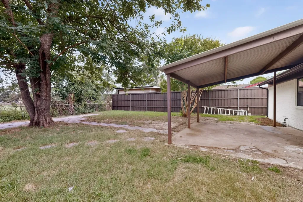 4819 Navajo Trail Balch Springs TX 75180