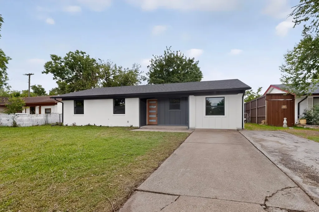 4819 Navajo Trail Balch Springs TX 75180