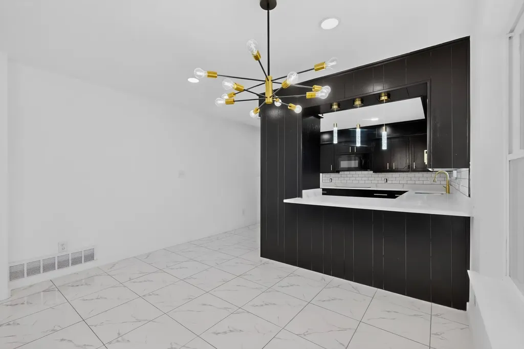 2821 Mccarley Drive Commerce TX 75428