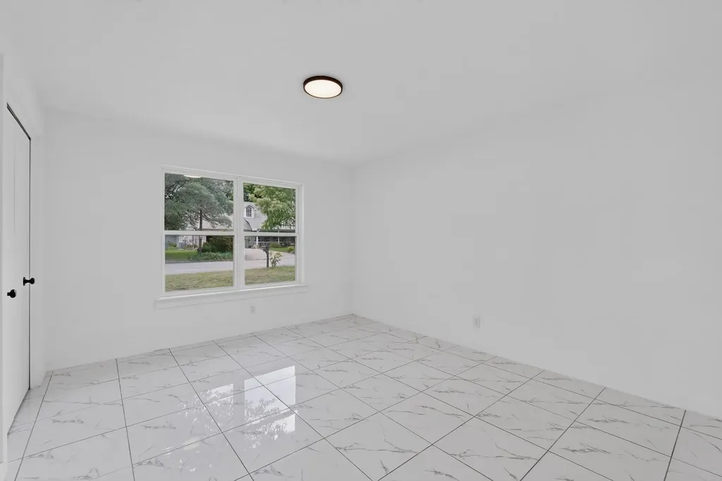 2821 Mccarley Drive Commerce TX 75428