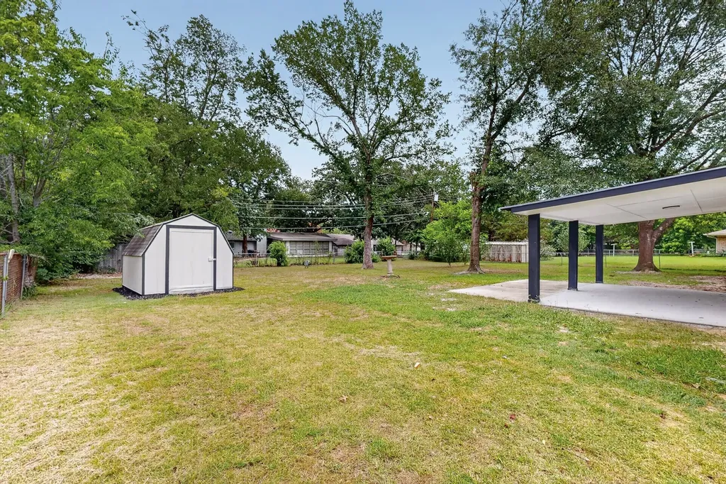 2821 Mccarley Drive Commerce TX 75428