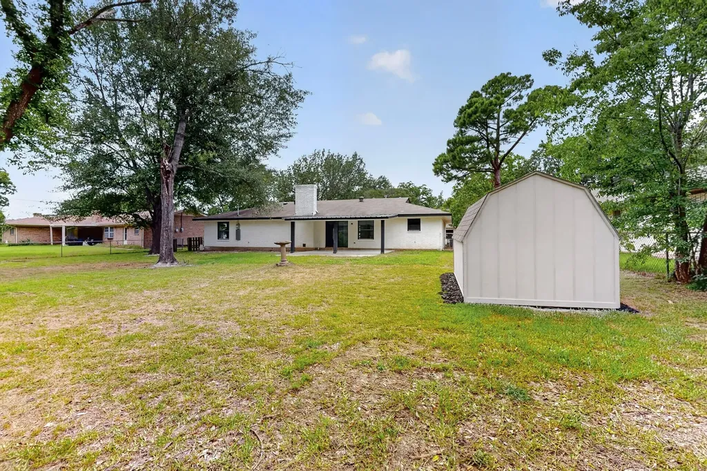 2821 Mccarley Drive Commerce TX 75428