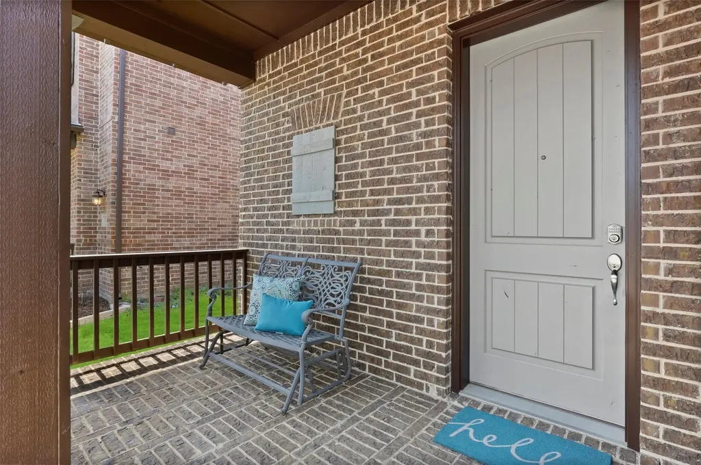 1016 Lone Ivory Trail Arlington TX 76005