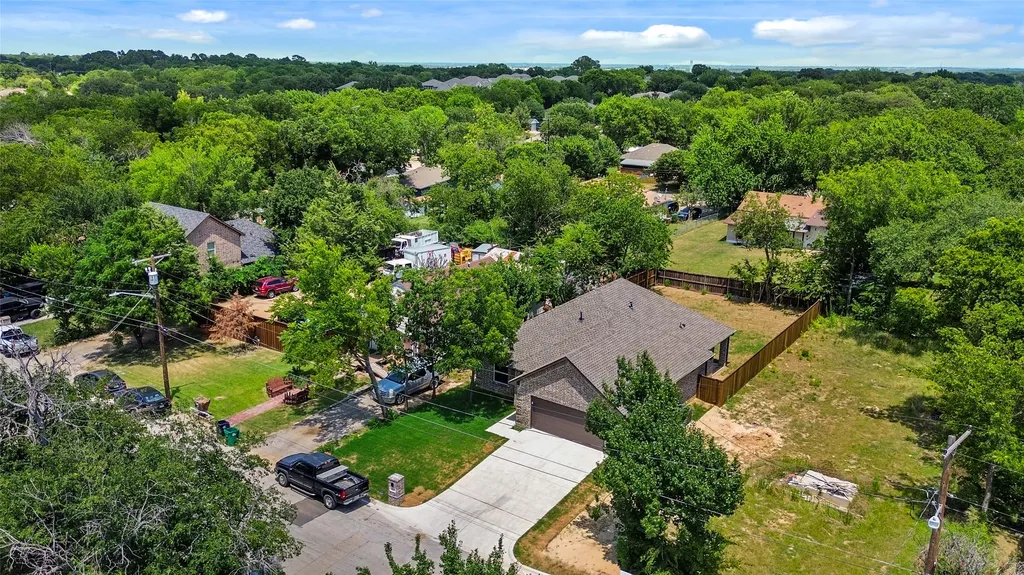 820 N Wood Street Denton TX 76209