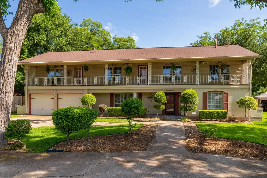 3809 Diamond Loch W North Richland Hills TX 76180