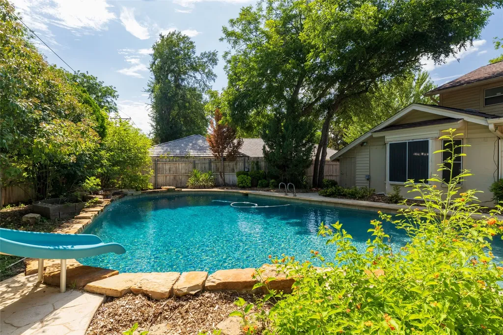 3809 Diamond Loch W North Richland Hills TX 76180