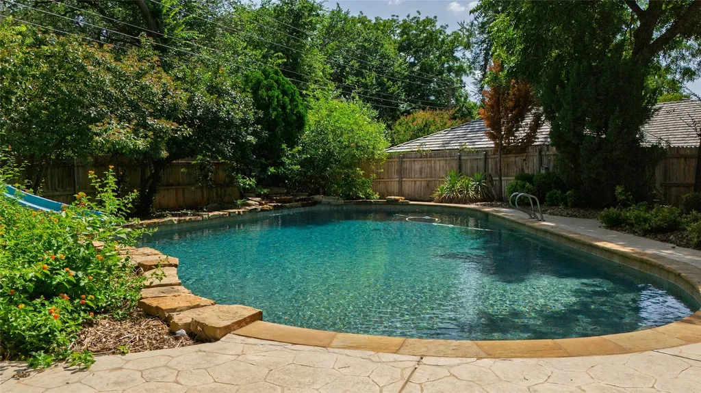 3809 Diamond Loch W North Richland Hills TX 76180