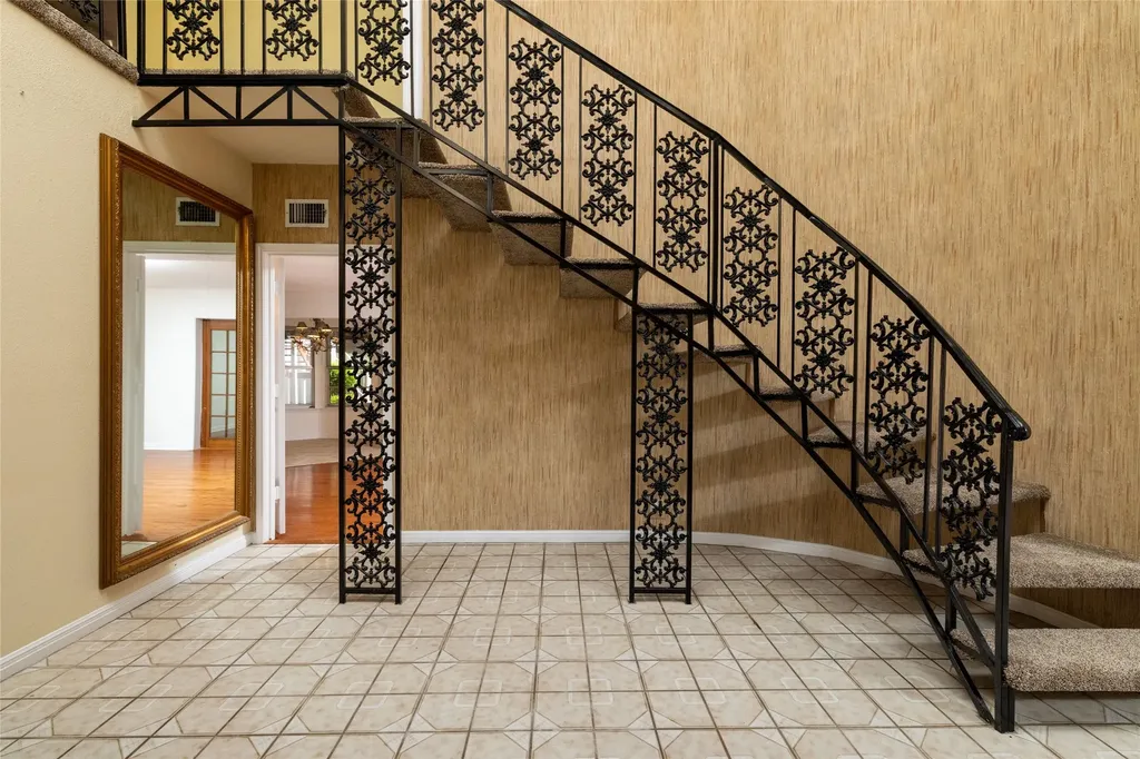 3809 Diamond Loch W North Richland Hills TX 76180