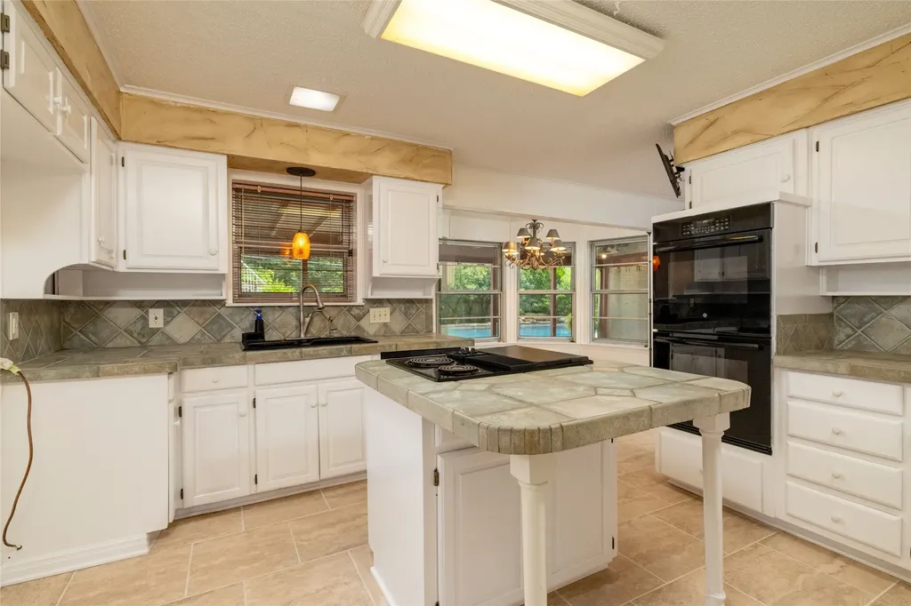 3809 Diamond Loch W North Richland Hills TX 76180