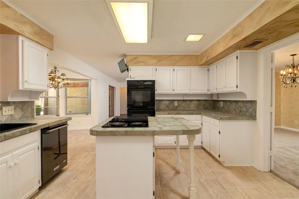 3809 Diamond Loch W North Richland Hills TX 76180