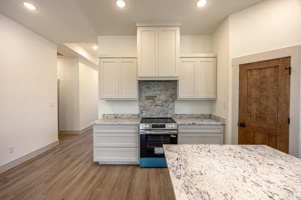 5208 Helmick Fort Worth TX 76107
