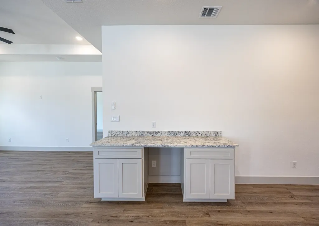 5208 Helmick Fort Worth TX 76107