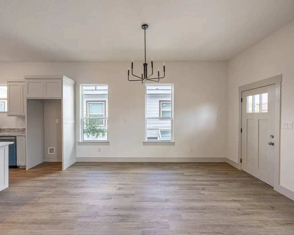 5208 Helmick Fort Worth TX 76107