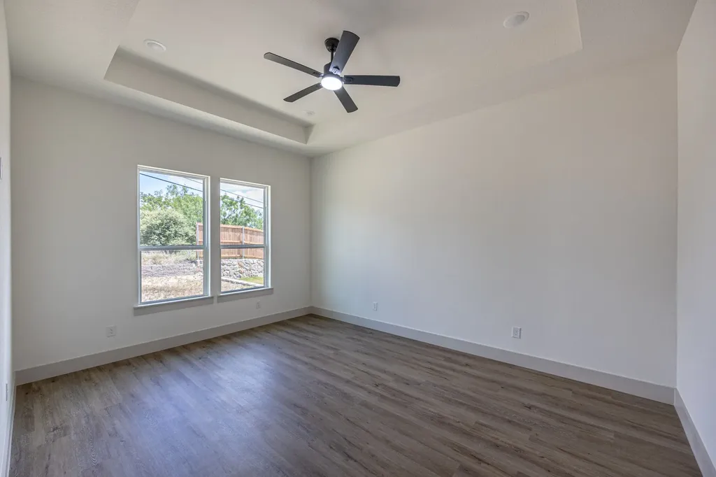 5208 Helmick Fort Worth TX 76107
