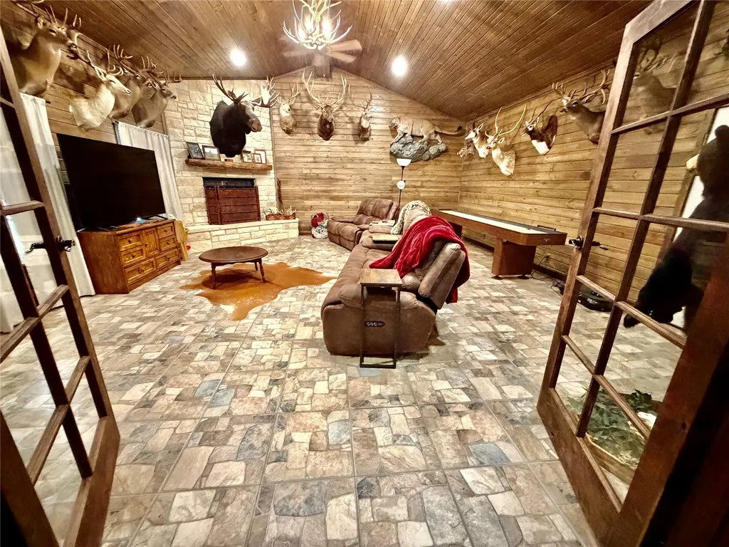 309 County Road 461 Eastland TX 76448