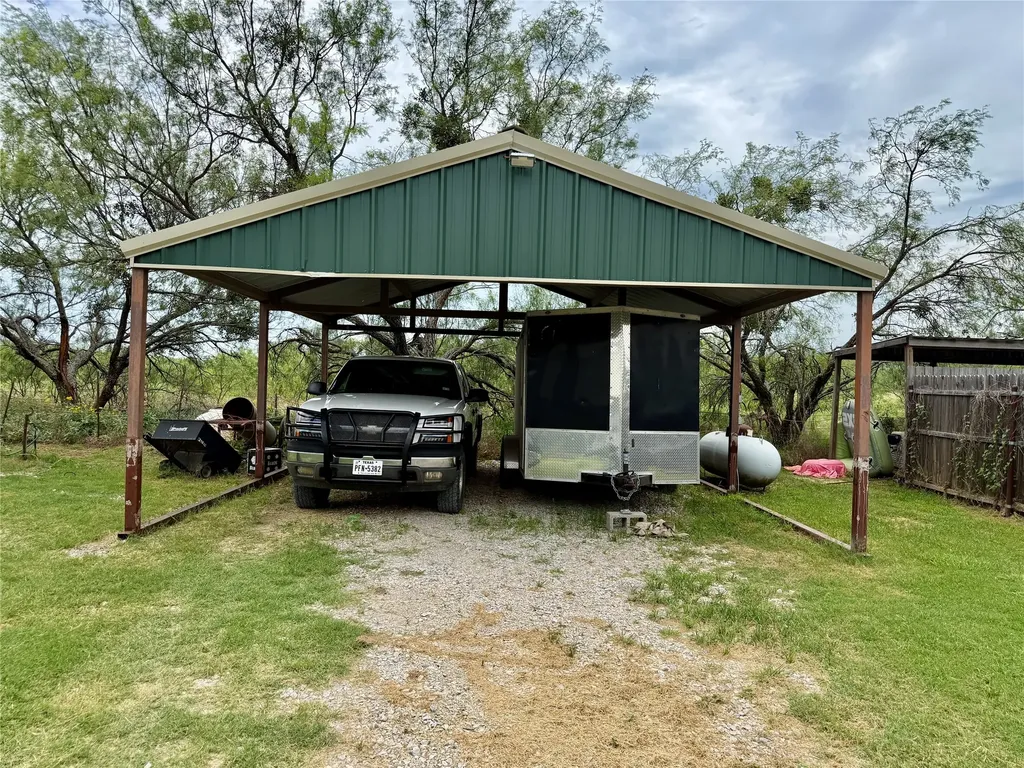 309 County Road 461 Eastland TX 76448