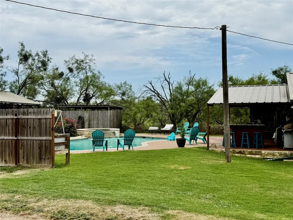 309 County Road 461 Eastland TX 76448