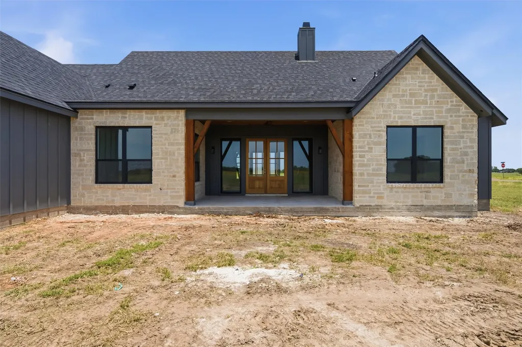 495 High Meadow Elm Mott TX 76640