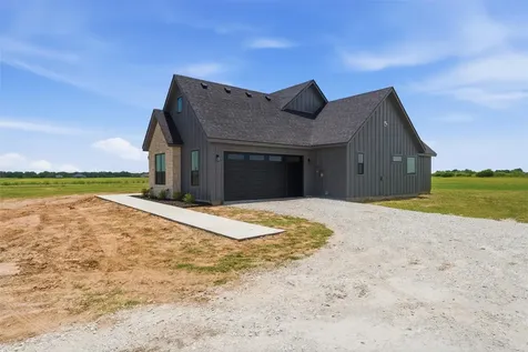 495 High Meadow Elm Mott TX 76640