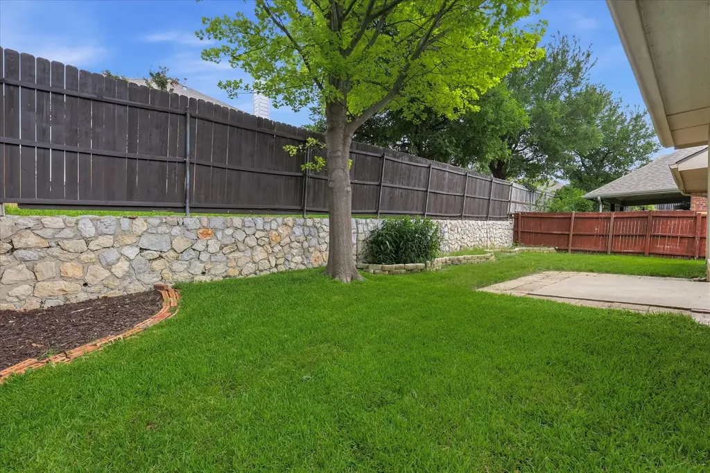 8004 Blacktail Trail Mckinney TX 75070