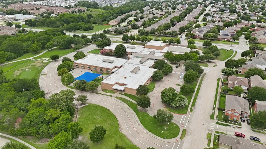 8004 Blacktail Trail Mckinney TX 75070