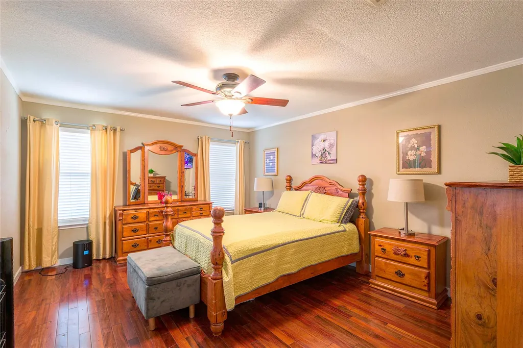 8017 Sartain Drive Fort Worth TX 76120
