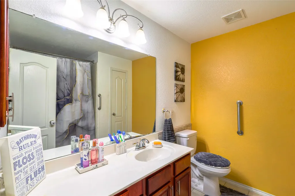 8017 Sartain Drive Fort Worth TX 76120