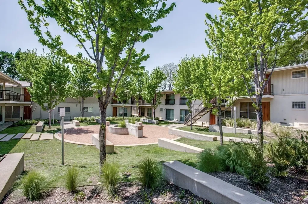 4616 W Lovers Lane Dallas TX 75209