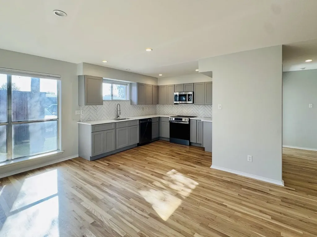 4616 W Lovers Lane Dallas TX 75209