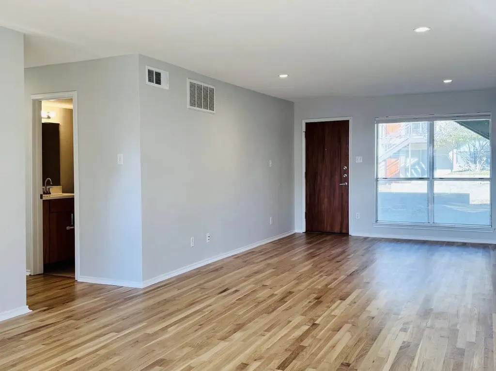 4616 W Lovers Lane Dallas TX 75209