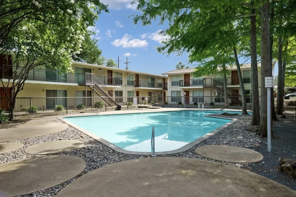 4616 W Lovers Lane Dallas TX 75209