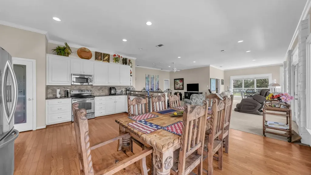 1011 Firewheel Trail Graford TX 76449