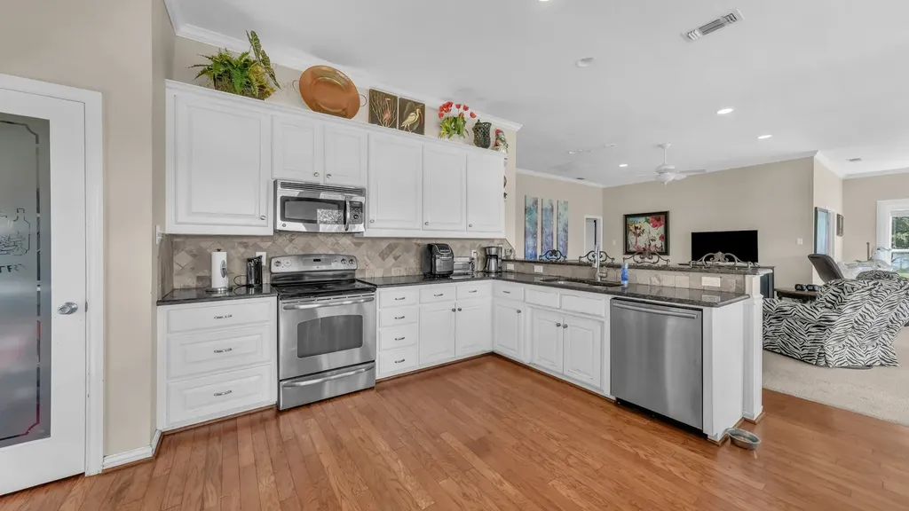 1011 Firewheel Trail Graford TX 76449