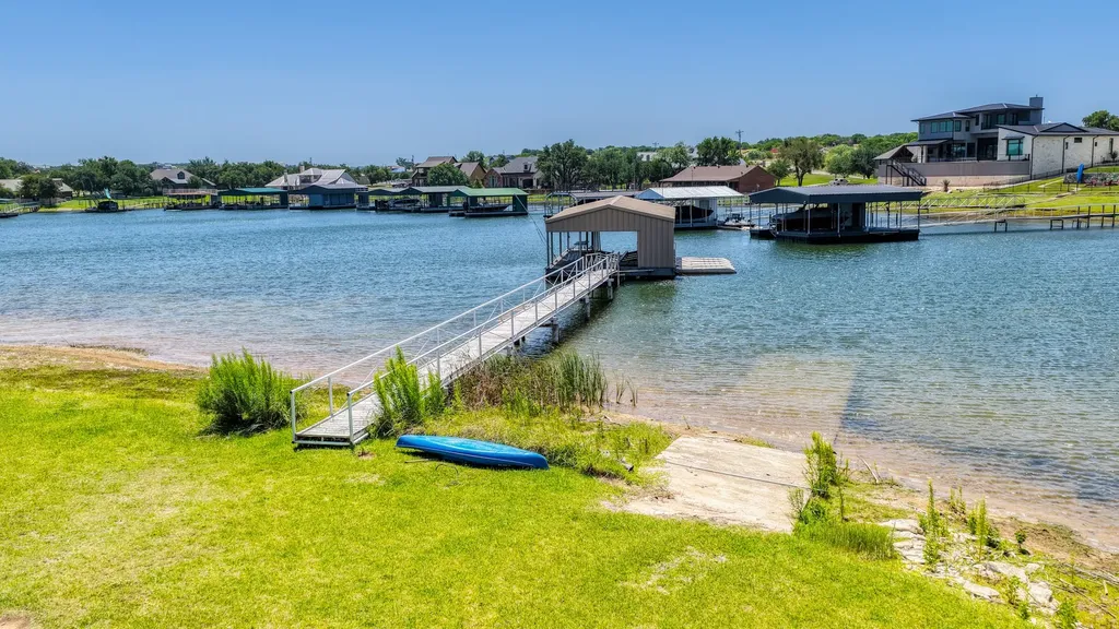 1011 Firewheel Trail Graford TX 76449