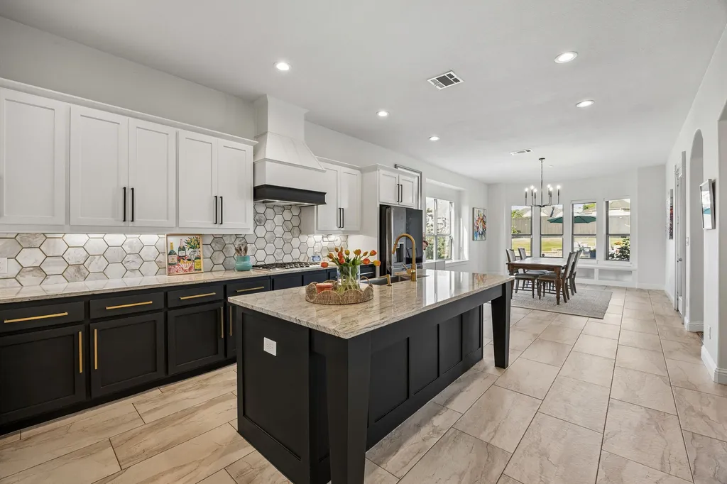 1000 Braewood Court Oak Point TX 75068