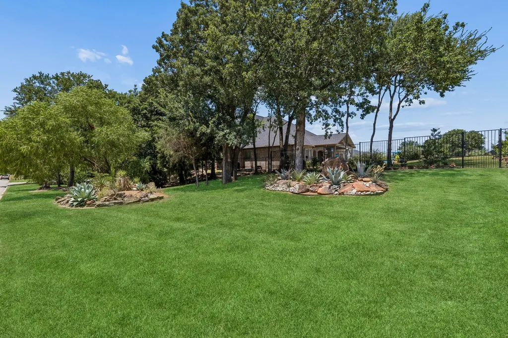 1000 Braewood Court Oak Point TX 75068