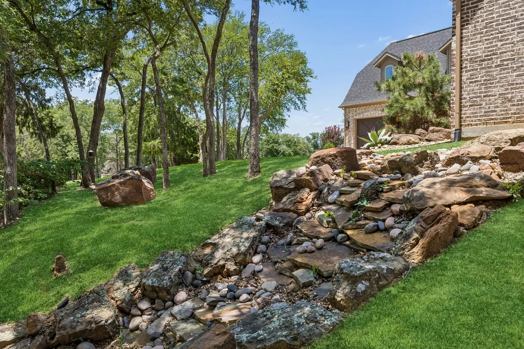 1000 Braewood Court Oak Point TX 75068