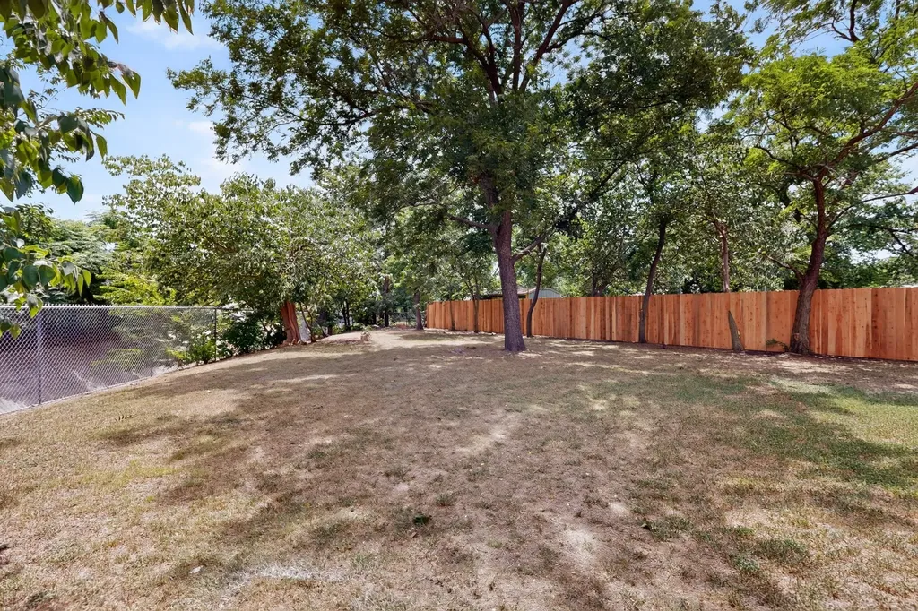 409 Opal Street Saginaw TX 76179