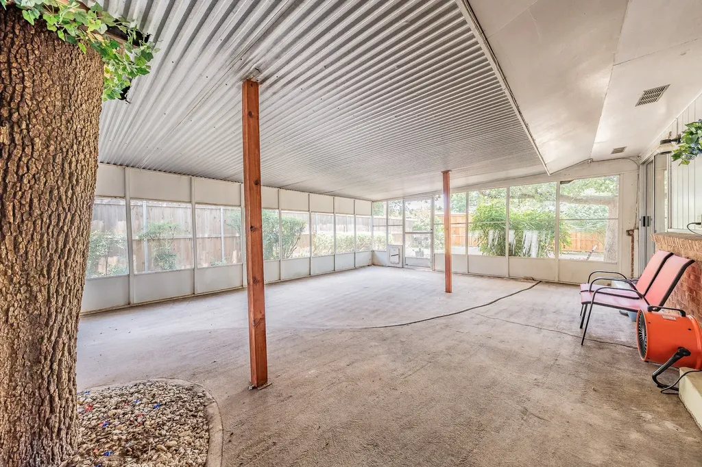 506 E Huitt Lane Euless TX 76040