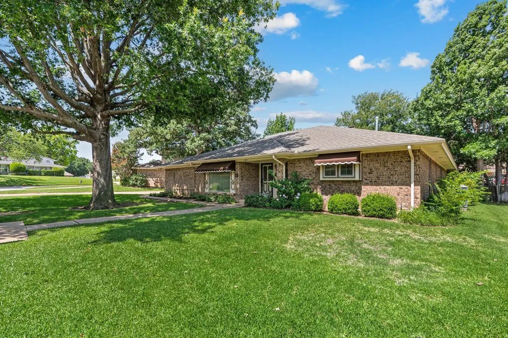 4321 Waycross Drive Arlington TX 76016