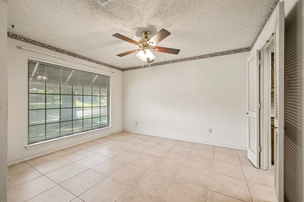 4321 Waycross Drive Arlington TX 76016