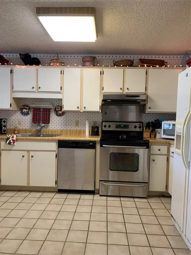 631 Holly Trail East Holly Lake Ranch TX 75765