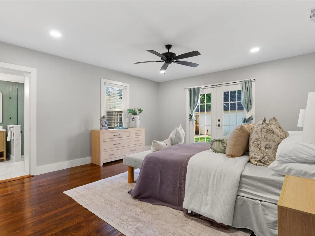 4039 El Campo Avenue Fort Worth TX 76107