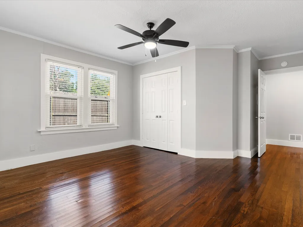 4039 El Campo Avenue Fort Worth TX 76107