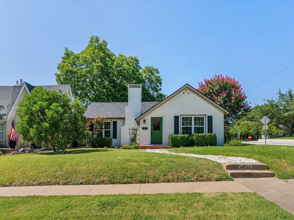 4039 El Campo Avenue Fort Worth TX 76107