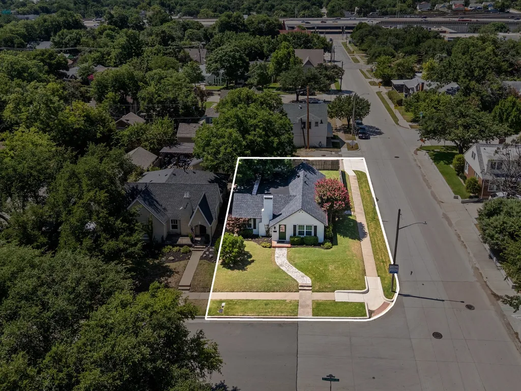 4039 El Campo Avenue Fort Worth TX 76107